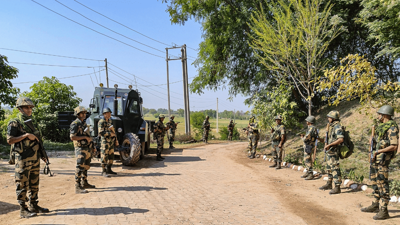 India-Pakistan: ഇന്ത്യയ്‌ക്കെതിരെ യുദ്ധം ചെയ്തിട്ട് കാര്യമൊന്നുമില്ല, പാകിസ്ഥാന്‍ തോല്‍ക്കും; മുന്‍ സിഐഎ ഉദ്യോഗസ്ഥന്‍