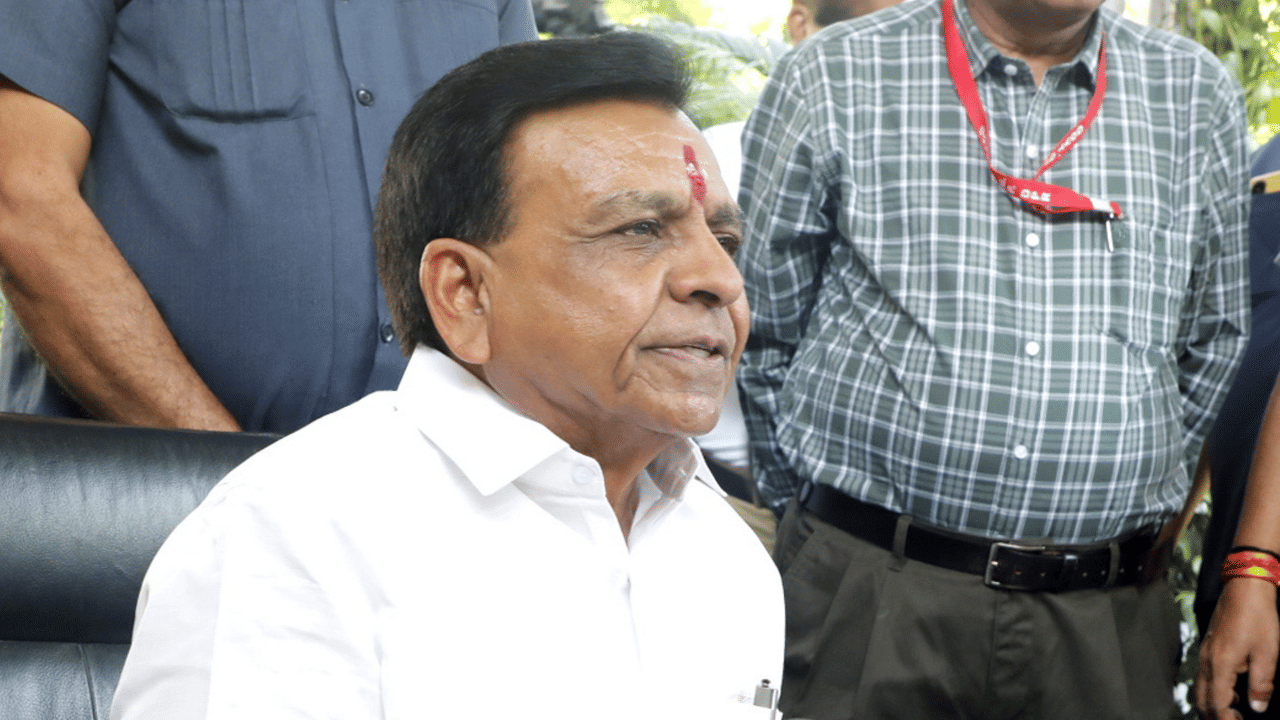 Jagdish Devda: സൈന്യവും സൈനികരും മോദിയുടെ കാല്‍ക്കല്‍ വണങ്ങി നിൽക്കുന്നവർ; വിവാദ പരാമർശവുമായി മധ്യപ്രദേശ് ഉപമുഖ്യമന്ത്രി