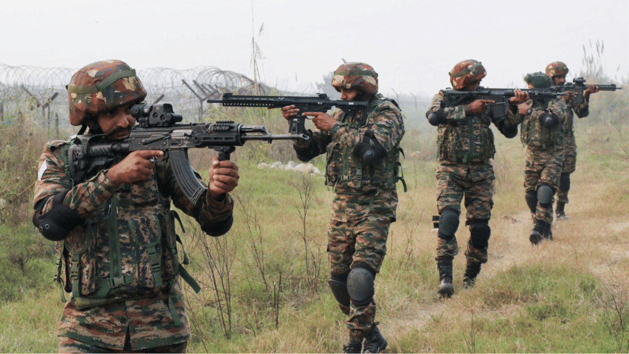 Soldier Martyred: ജമ്മു കശ്മീരിൽ ഏറ്റുമുട്ടൽ; സൈനികന് വീരമൃത്യു, രണ്ട് തീവ്രവാദികൾ കൊല്ലപ്പെട്ടു Soldier Martyred: ജമ്മു കശ്മീരിൽ ഏറ്റുമുട്ടൽ; സൈനികന് വീരമൃത്യു, രണ്ട് തീവ്രവാദികൾ കൊല്ലപ്പെട്ടു