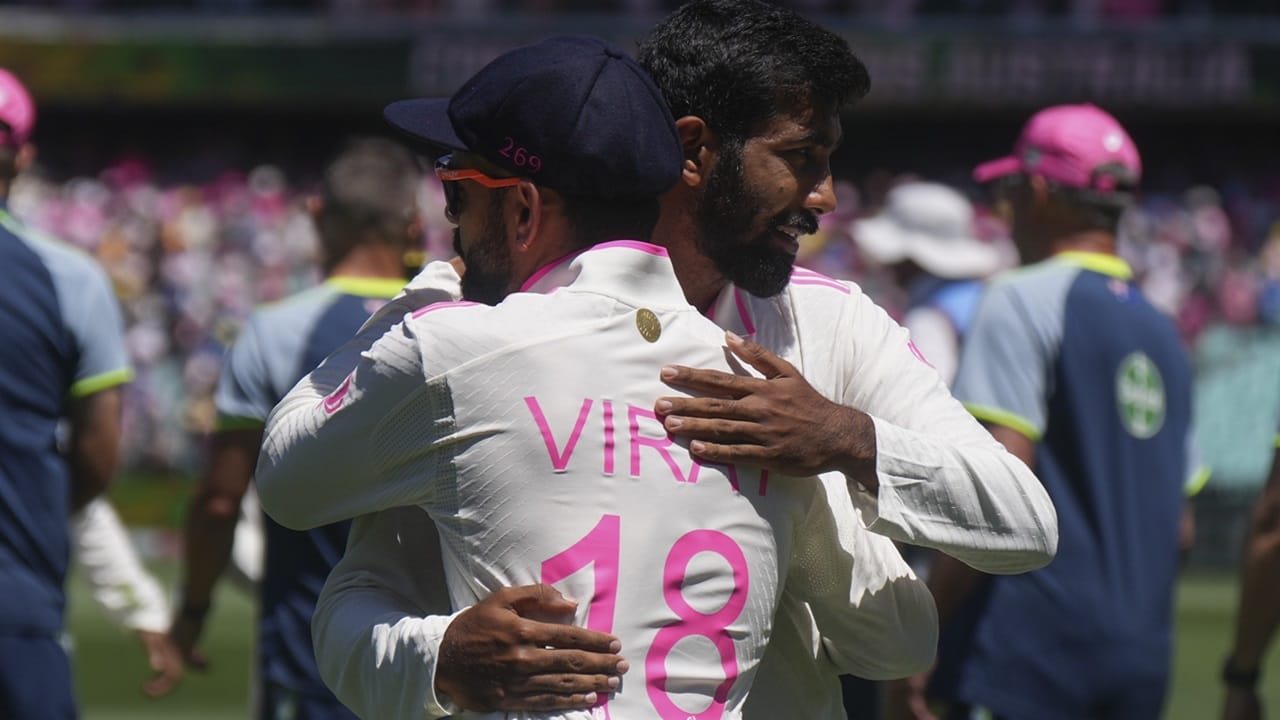 നേരത്തെ മുന്താരം സുനില് ഗവാസ്കറും ബുംറയെ പ്രശംസിച്ചിരുന്നു. ഇംഗ്ലണ്ട് പര്യടനത്തില് ബുംറയെ ക്യാപ്റ്റനാക്കണമെന്ന് മുന് സെലക്ടര് എംഎസ്കെ പ്രസാദും ആവശ്യപ്പെട്ടു. ഏറ്റവും ഒടുവില് ബുംറയ്ക്ക് പിന്തുണയുമായി രംഗത്തെത്തിയത് മുന് താരം ആര് അശ്വിനാണ്.