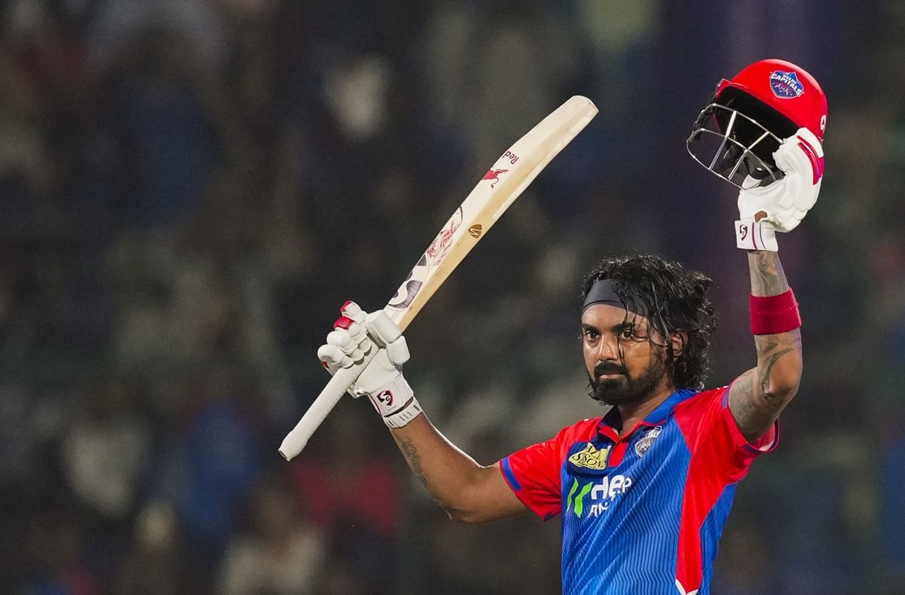 11 മത്സരങ്ങളില് നിന്ന് 493 റണ്സാണ് രാഹുല് അടിച്ചുകൂട്ടിയത്. 61.63 ആണ് ആവറേജ്. 148.04 ആണ് സ്ട്രൈക്ക് റേറ്റ്. മൂന്ന് അര്ധസെഞ്ചുറികളും താരം ഈ സീസണില് നേടി.