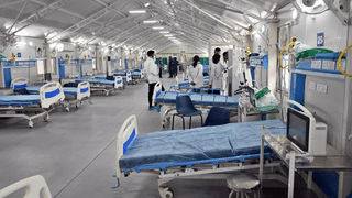 Kerala Rain Alert: തുള്ളി തോരാതെ പേമാരി; സംസ്ഥാനത്ത് 3 ജില്ലകളിൽ റെഡ് അലർട്ട്, വരും ദിവസങ്ങളിൽ കാറ്റ് ശക്തമാകും