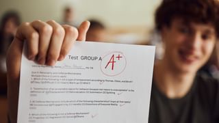 Kerala SSLC Result 2025: എസ്എസ്എൽസി ജയിക്കാൻ എഴുത്തുപരീക്ഷയിൽ 30% മാർക്ക് വേണോ?