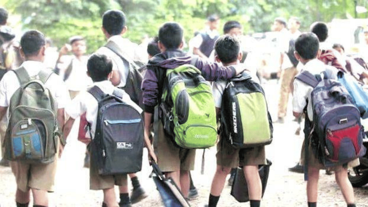 Kerala School Opening 2025 Date: സ്കൂളുകൾ ജൂൺ രണ്ടിന് തുറക്കുമോ?; കാലാവസ്ഥ മോശമായാൽ തീരുമാനം മാറാമെന്ന് വിദ്യാഭ്യാസ മന്ത്രി