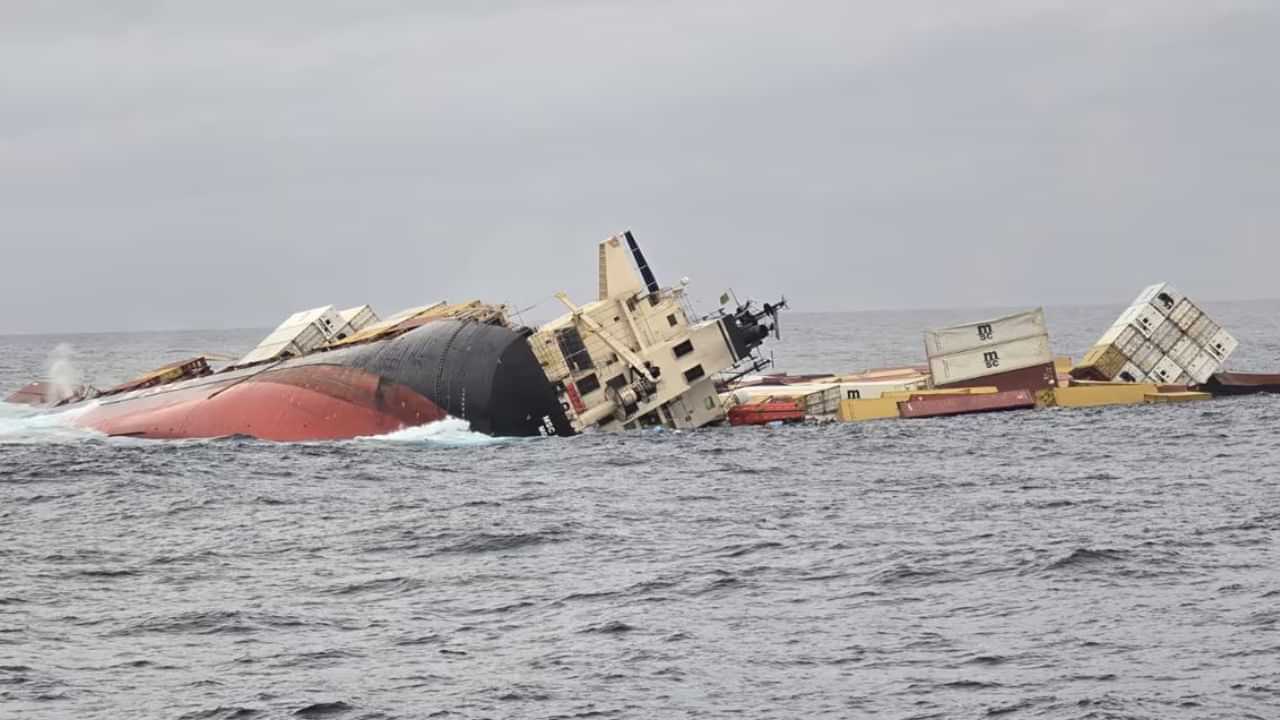 Kochi Ship Accident: ചരക്കുകപ്പല്‍ മുങ്ങാന്‍ കാരണം സാങ്കേതികത്തകരാര്‍; ബല്ലാസ്റ്റില്‍ വെള്ളം നിറഞ്ഞ് കപ്പല്‍ ചെരിഞ്ഞു