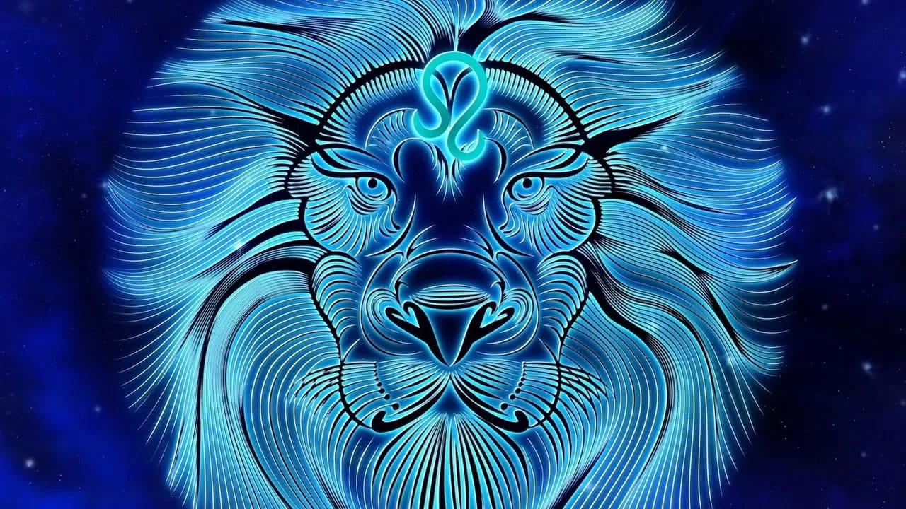 ചിങ്ങം  രാശിക്കാർ അങ്ങേയറ്റം സ്നേഹമുള്ളവരും വികാരഭരിതരുമാണ്. ചുറ്റുമുള്ള എല്ലാവരുടെയും ശ്രദ്ധ ആഗ്രഹിക്കുന്നവരാണിവർ, അത് ലഭിച്ചില്ലെങ്കിൽ ഇവർ അസൂയലുക്കളായി മാറും.