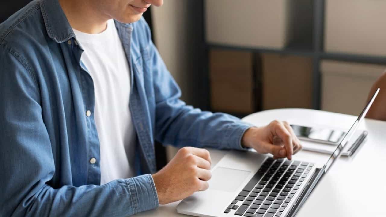 CBSE Result 2025: സിബിഎസ്ഇ റിസല്ട്ട് മെയ് ആറിനോ? ആ നോട്ടീസുകള്ക്ക് പിന്നിലെ യാഥാര്ത്ഥ്യം ഇതാണ് CBSE Result 2025: സിബിഎസ്ഇ റിസല്ട്ട് മെയ് ആറിനോ? ആ നോട്ടീസുകള്ക്ക് പിന്നിലെ യാഥാര്ത്ഥ്യം ഇതാണ്