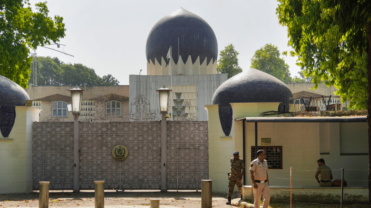 India-Pakistan Conflict: ചാരവൃത്തി; പാക് ഹൈക്കമ്മീഷനിലെ ഒരു ഉദ്യോഗസ്ഥനെ കൂടി പുറത്താക്കി ഇന്ത്യ