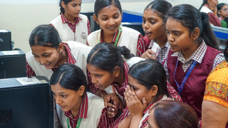 Kerala Plus Two result 2025 revaluation and scrutiny: മാർക്കിൽ സംശയമുണ്ടോ? പുനർമൂല്യനിർണയത്തിനും സൂക്ഷ്മപരിശോധനയ്ക്കും നൽകാം, നടപടികൾ ഇങ്ങനെ