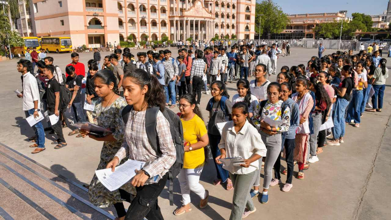 Kerala Plus One Admission 2025: പ്ലസ് വൺ പ്രവേശനം; കമ്മ്യൂണിറ്റി ക്വാട്ട അപേക്ഷകൾ ഇന്ന്‌ മുതൽ