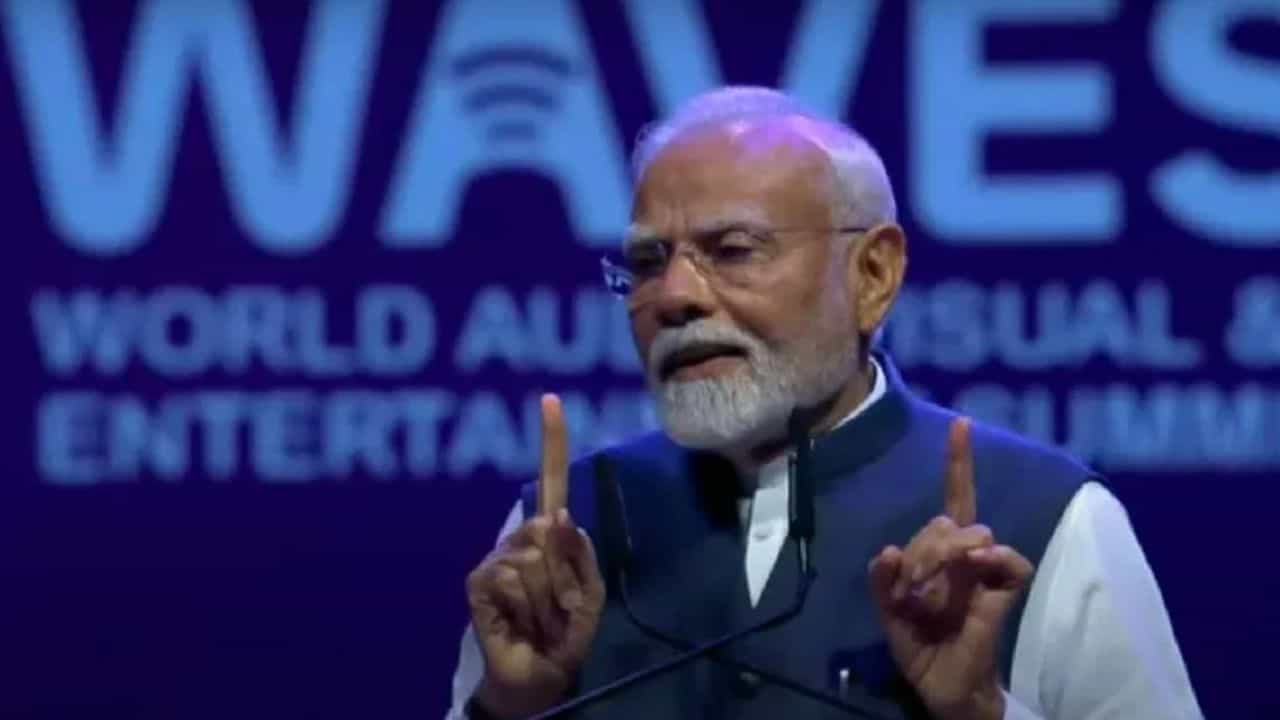 Waves 2025 : ഇന്ത്യൻ സിനിമ പുതിയ ഉയരങ്ങളിലെത്തി.. വേവ്സ് ഉച്ചകോടി ഉദ്ഘാടനം ചെയ്ത് പ്രധാനമന്ത്രി നരേന്ദ്ര മോദി