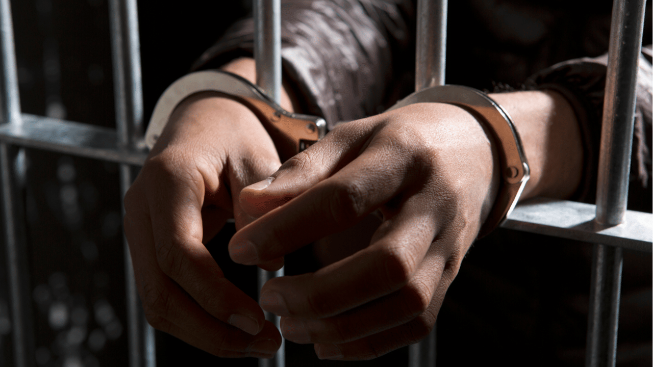 POCSO Case: രണ്ടര വയസുകാരിയെ ബലാത്സംഗം ചെയ്ത് കൊലപ്പെടുത്തി; അമ്മയ്ക്കും പങ്കാളിക്കുമെതിരെ കേസ്