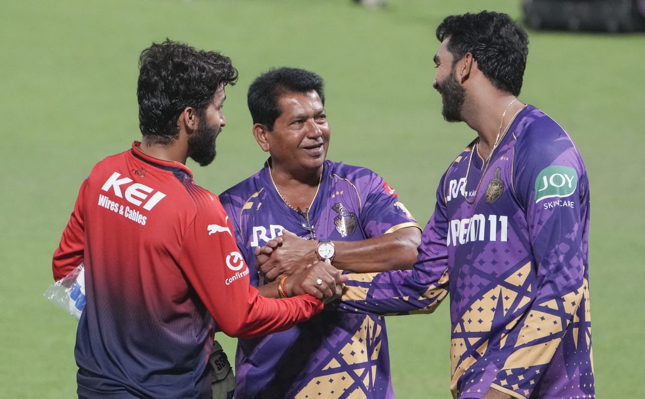 ഇന്ത്യ പാകിസ്താൻ സംഘർഷത്തെ തുടർന്ന് നിർത്തിവച്ചിരുന്ന ഐപിഎൽ മത്സരങ്ങൾ ഇന്ന് മുതൽ പുനരാരംഭിക്കുകയാണ്. റോയൽ ചലഞ്ചേഴ്സ് ബെംഗളൂരുവും കൊൽക്കത്ത നൈറ്റ് റൈഡേഴ്സും തമ്മിൽ ആർസിബിയുടെ തട്ടകമായ ചിന്നസ്വാമി സ്റ്റേഡിയത്തിലാണ് ഇന്നത്തെ മത്സരം. (Image Credits- PTI)