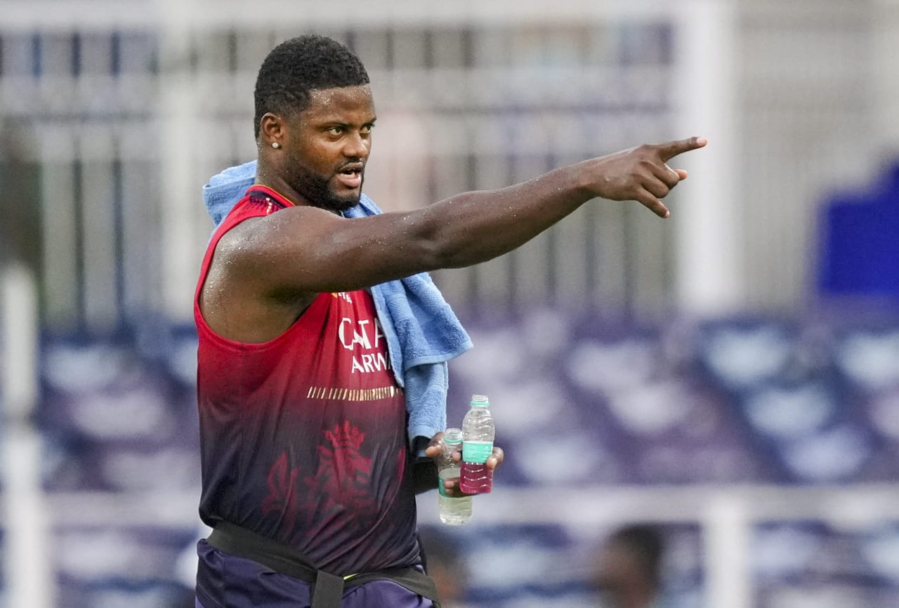 വെസ്റ്റ് ഇൻഡീസ് താരങ്ങൾക്ക് ഐപിഎൽ സീസൺ അവസാനം വരെ കളിക്കാൻ അനുമതി. ഇംഗ്ലണ്ടിനെതിരായ പരിമിത ഓവർ മത്സരങ്ങൾക്കുള്ള ടീമുകളിൽ ചില താരങ്ങൾ ഉൾപ്പെട്ടിട്ടുണ്ടെങ്കിലും അവർക്ക് സീസൺ അവസാനം വരെ കളിക്കാം. (Image Credits - PTI)
