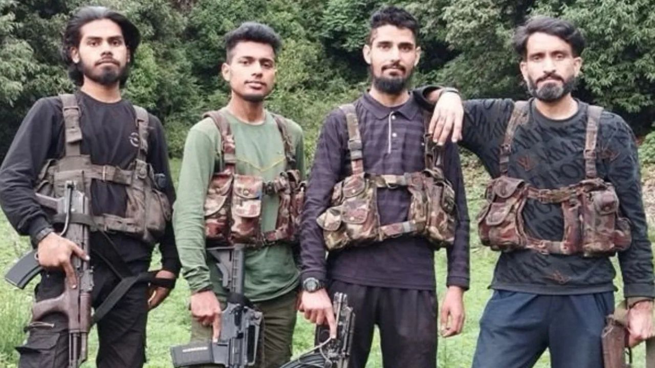 Pahalgam Terror Attack : പഹൽഗാം ഭീകരർ ചെന്നൈ വഴി ശ്രീലങ്കയിലേക്ക് കടന്നു എന്ന് സൂചന; കൊളംബോ വിമാനത്താവളത്തിൽ പരിശോധന Pahalgam Terror Attack : പഹൽഗാം ഭീകരർ ചെന്നൈ വഴി ശ്രീലങ്കയിലേക്ക് കടന്നു എന്ന് സൂചന; കൊളംബോ വിമാനത്താവളത്തിൽ പരിശോധന