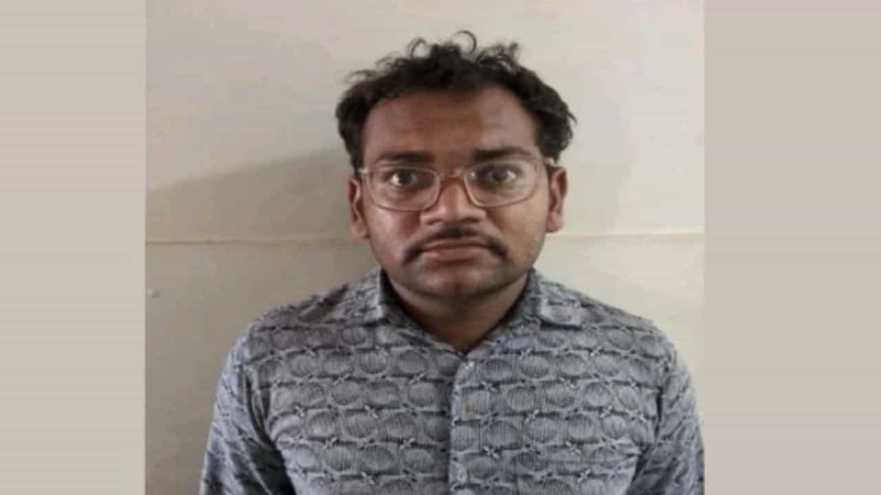 വ്യോമസേനയുടെ നിർണായക വിവരങ്ങൾ ചോർത്തി പാക് ചാരന്മാർക്ക് കൈമാറി; ഗുജറാത്ത് സ്വദേശി പിടിയിൽ