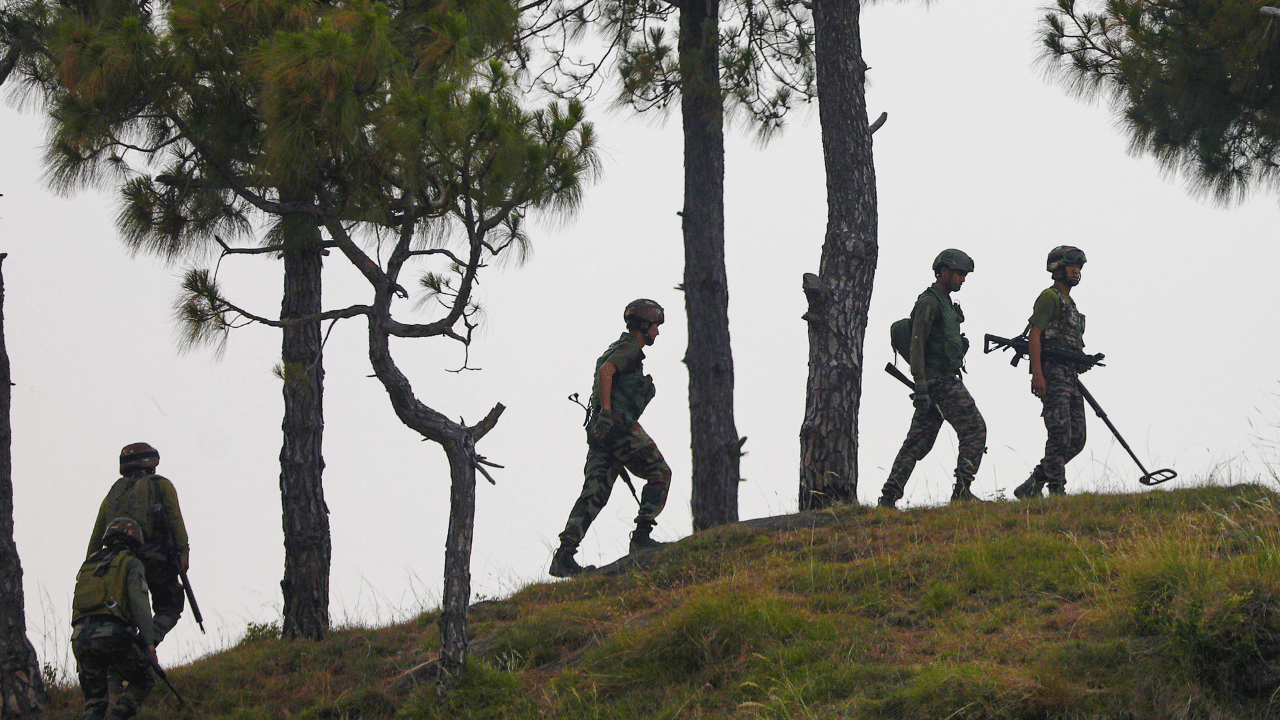 Pakistan Ceasefire In LOC: ഇന്ത്യൻ അതിർത്തിയിൽ പാക് വെടിവെയ്പ്; 13 പേർ കൊല്ലപ്പെട്ടതായി വിദേശകാര്യ വക്താവ്, 59 പേർക്ക് പരിക്കേറ്റു