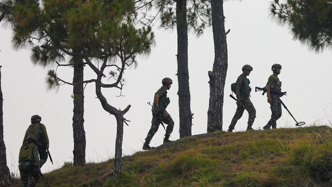 Pakistan Ceasefire In LOC: ഇന്ത്യൻ അതിർത്തിയിൽ പാക് വെടിവെയ്പ്; 13 പേർ കൊല്ലപ്പെട്ടതായി വിദേശകാര്യ വക്താവ്, 59 പേർക്ക് പരിക്കേറ്റു