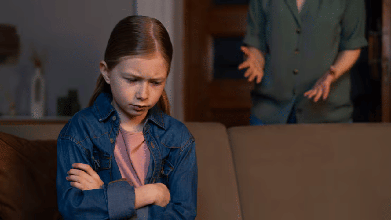 Parenting Tips: മാതാപിതാക്കളുടെ ശ്രദ്ധയ്ക്ക്! നിങ്ങളുടെ കുട്ടികളോടുള്ള ഈ രീതി ഒഴിവാക്കിയെ മതിയാകൂ Parenting Tips: മാതാപിതാക്കളുടെ ശ്രദ്ധയ്ക്ക്! നിങ്ങളുടെ കുട്ടികളോടുള്ള ഈ രീതി ഒഴിവാക്കിയെ മതിയാകൂ