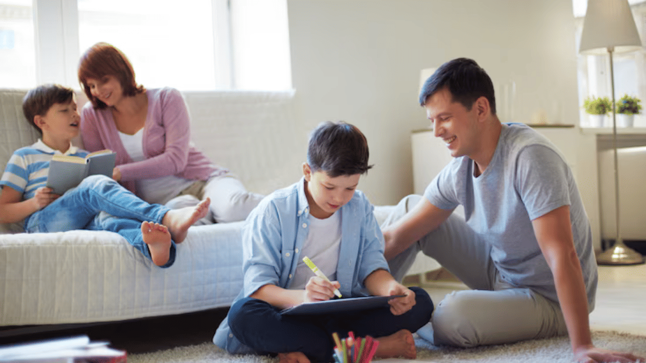 Parenting Tips: മാതാപിതാക്കൾ നേരിടുന്ന വെല്ലുവിളികൾ എന്തെല്ലാം? അവ കൈകാര്യം ചെയ്യേണ്ടത് ഇങ്ങനെ