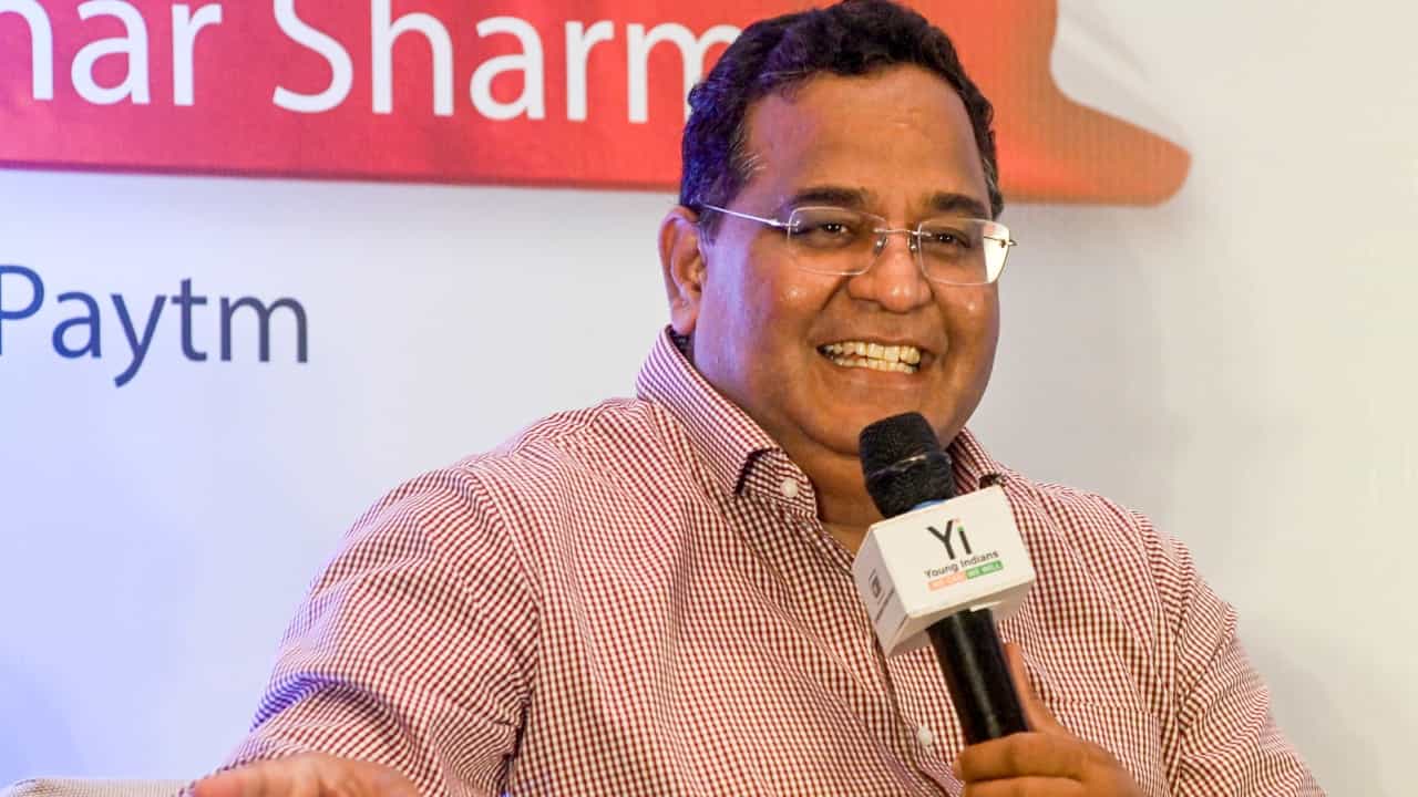 Paytm: തട്ടിപ്പുകാരെക്കൊണ്ട് പേടിഎം സിഇഒയ്ക്കും രക്ഷയില്ല; ഞാനാണെന്നവകാശപ്പെട്ട് എന്നോട് തന്നെ സംസാരിക്കുന്നു എന്ന് വിജയ് ശർമ്മ