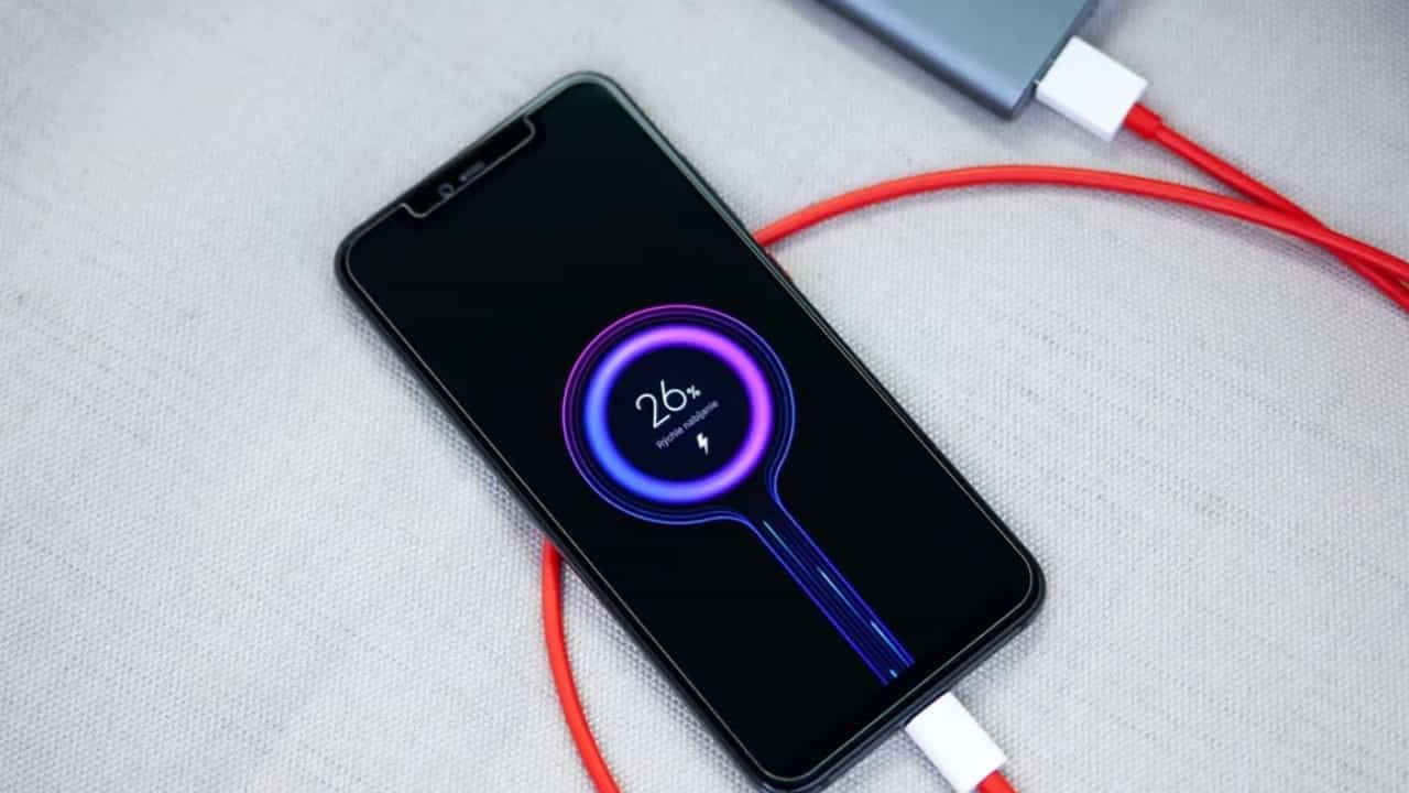 Smart Phone Battery : സ്മാർട്ട് ഫോൺ ബാറ്ററി എത്ര ശതമാനമായിരിക്കണം? ഇത് അറിഞ്ഞിരിക്കാം Smart Phone Battery : സ്മാർട്ട് ഫോൺ ബാറ്ററി എത്ര ശതമാനമായിരിക്കണം? ഇത് അറിഞ്ഞിരിക്കാം
