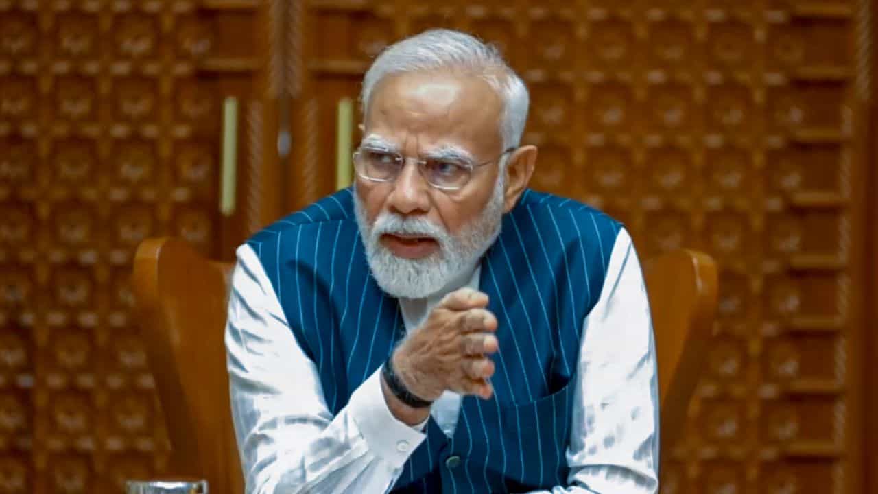 Operation Sindoor : ഓപ്പറേഷൻ സിന്ദൂർ; പ്രധാനമന്ത്രി ഇന്ന് രാത്രിയിൽ രാജ്യത്തെ അഭിസംബോധന ചെയ്യും Operation Sindoor : ഓപ്പറേഷൻ സിന്ദൂർ; പ്രധാനമന്ത്രി ഇന്ന് രാത്രിയിൽ രാജ്യത്തെ അഭിസംബോധന ചെയ്യും