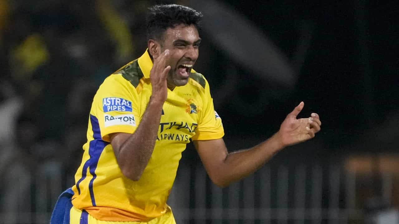 IPL 2025: ഒറ്റയ്ക്കിരുന്ന് കരയാറുണ്ട്, ഇനി എന്തു ചെയ്യാനാകും? വേദന പങ്കുവച്ച് ആര്‍ അശ്വിന്‍