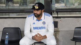 Rohit Sharma: ടെസ്റ്റിൽ വിരമിക്കൽ പ്രഖ്യാപിച്ച് ഹിറ്റ്മാൻ; ഏകദിന ക്രിക്കറ്റിൽ തുടരും Rohit Sharma: ടെസ്റ്റിൽ വിരമിക്കൽ പ്രഖ്യാപിച്ച് ഹിറ്റ്മാൻ; ഏകദിന ക്രിക്കറ്റിൽ തുടരും...