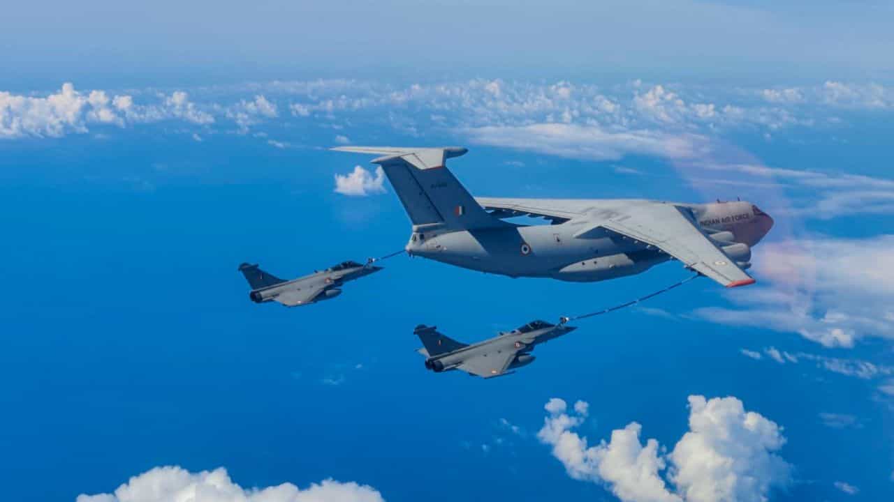 Weapons Of India: കരുത്തിലും ആയുധശേഖരത്തിലും ഇന്ത്യ മുന്നില്‍ തന്നെ; പട നയിക്കുന്നവര്‍ ഇവരെല്ലാം