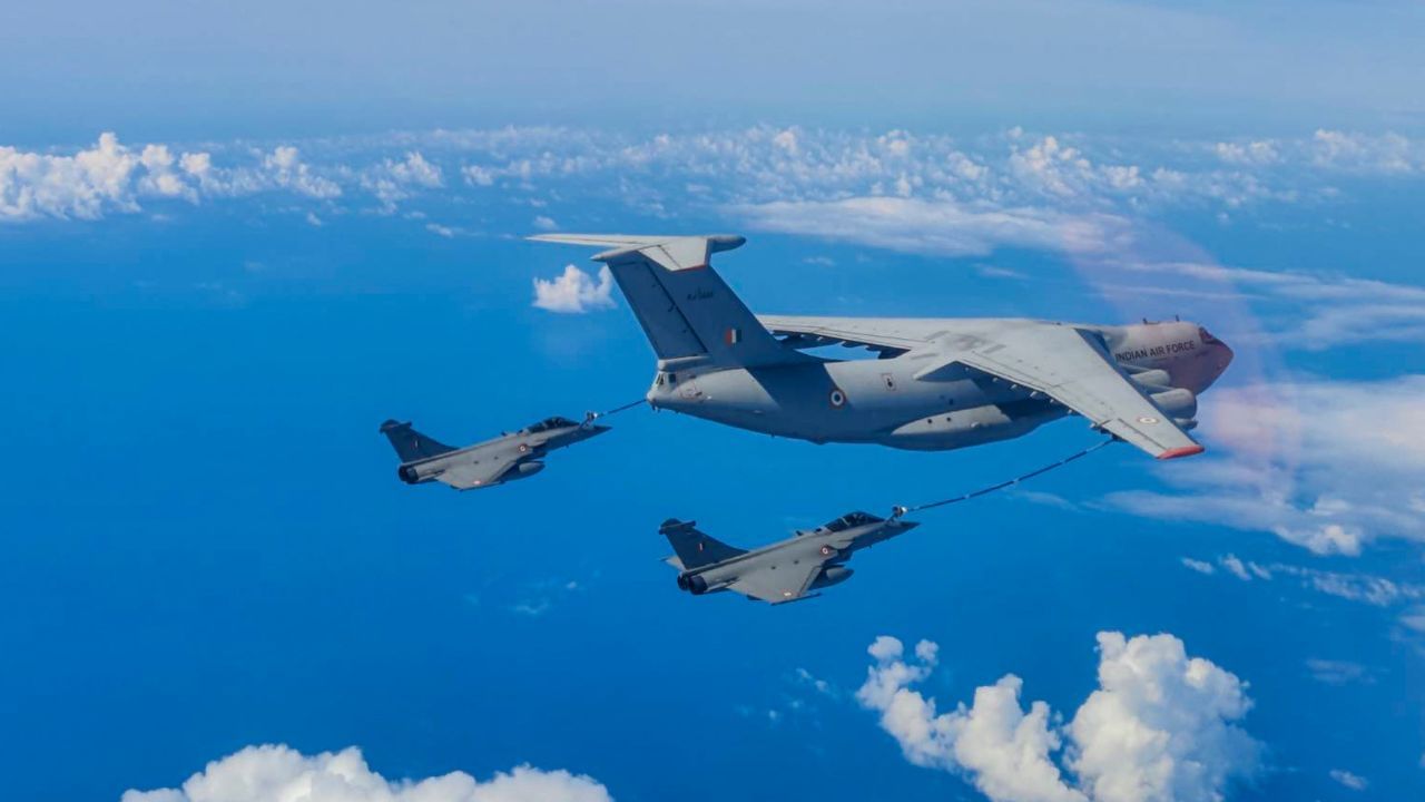 Weapons Of India: കരുത്തിലും ആയുധശേഖരത്തിലും ഇന്ത്യ മുന്നില്‍ തന്നെ; പട നയിക്കുന്നവര്‍ ഇവരെല്ലാം