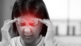 Natural Remedies For Headaches: ഇടയ്ക്കിടെ തലവേദന അലട്ടുന്നുണ്ടോ? ചെയ്തു നോക്കൂ ഈ പൊടികൈകൾ
