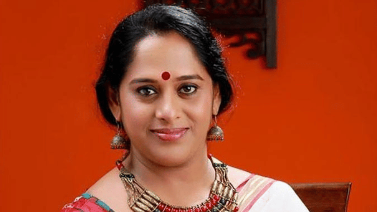 Sajitha Madathil: ‘നാരായണീന്റെ മൂന്നാണ്മക്കളിലെ കസിൻസ് തമ്മിലുള്ള ബന്ധത്തിൽ അസ്വാഭാവികത ഒന്നും തോന്നിയില്ല’; സജിത മഠത്തിൽ