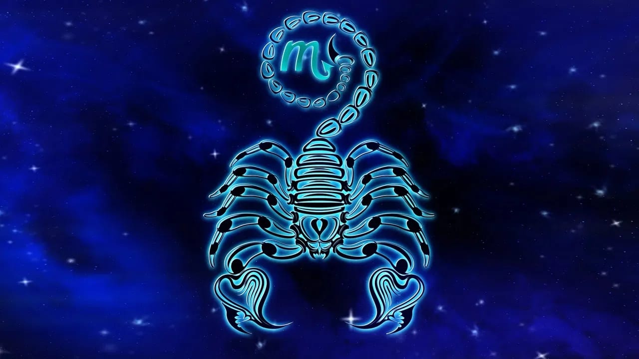 വൃശ്ചിക രാശിക്കാർക്ക് സ്വേച്ഛാധിപത്യ മനോഭാവം കൂടെപ്പിറപ്പാണ്. ചിലപ്പോൾ ചതിക്കാനും മടിക്കാത്തവരാണിവർ. വൃശ്ചിക രാശിയുടെ അധിപൻ യമനാണ്. ഈ രാശിക്കാർ പലപ്പോഴും അധികാരവും ആധിപത്യവും തേടുന്നവരാണ്.
