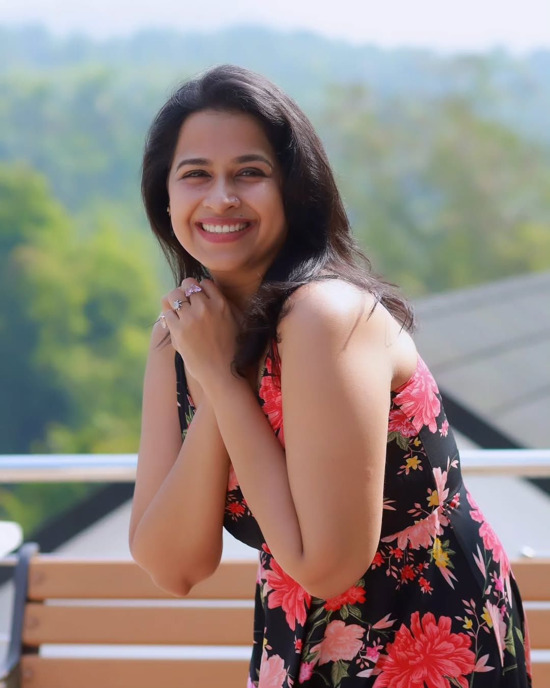 നേരത്തെ ഉദ്ഘാടനങ്ങളുടെ മറവില്‍ അഡ്ജസ്റ്റ്‌മെന്റ് ചോദിക്കുന്നവര്‍ക്കെതിരെ രംഗത്തെത്തിയും സാധിക ശ്രദ്ധിക്കപ്പെട്ടിട്ടുണ്ട്. അത്തരം ഉദ്ഘാടനങ്ങള്‍ക്ക് തനിക്ക് താത്പര്യമില്ലെന്നാണ് താരം വ്യക്തമാക്കിയത്.