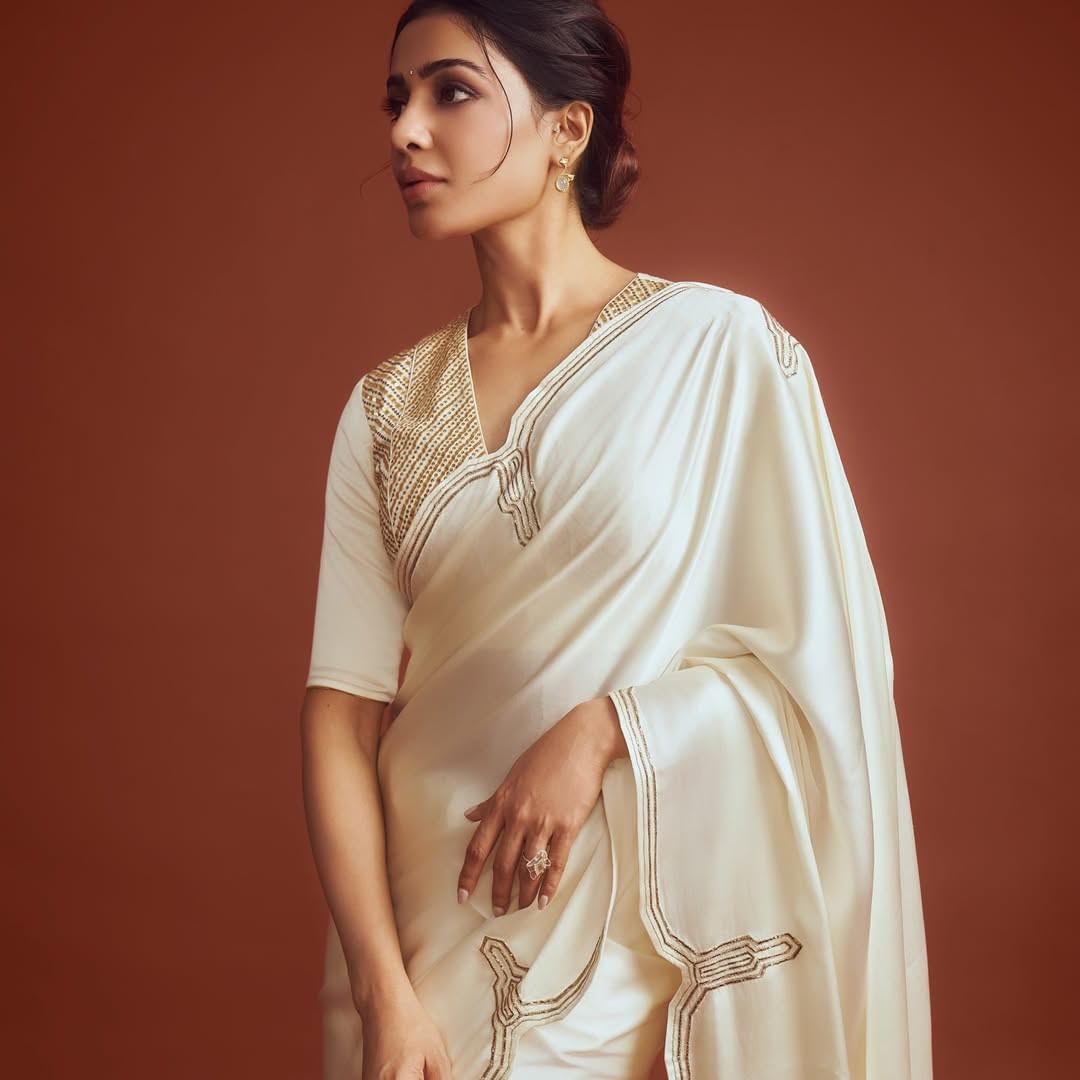 ഇതിൽ ഒരു ചിത്രത്തിൽ രാജിന്റെ തോളിൽ തല ചായ്ച്ച് ഇരിക്കുന്നത് കാണാം, " #SUBHAM കാണുന്നതിനും ഞങ്ങളോടൊപ്പം ആഘോഷിക്കുന്നതിനും നന്ദി. ഞങ്ങളുടെ ആദ്യ ചുവടു വയ്പ്- പുതിയതും പുതുമയുള്ളതുമായി കഥകൾ പ്രധാനമാണെന്ന വിശ്വാസം കൊണ്ട് ഊർജിതമാക്കി, ഞങ്ങൾ ശുഭത്തിനൊപ്പം യാത്ര ആരംഭിച്ചു.