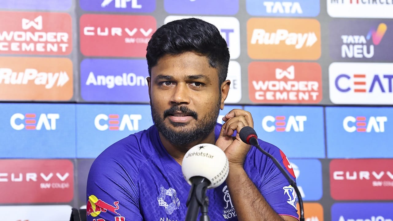 അടുത്ത തവണ സഞ്ജു ചെന്നൈ സൂപ്പര്‍ കിങ്‌സിലെത്തിയേക്കുമെന്ന് അഭ്യൂഹങ്ങള്‍ അടുത്ത നാളുകളില്‍ ശക്തമായിരുന്നു. എന്നാല്‍ സഞ്ജു റോയല്‍സ് വിടില്ലെന്നും, 'ബിഗ് ബൈ'യില്‍ മറ്റ് അര്‍ത്ഥങ്ങള്‍ കണ്ടെത്തേണ്ടതില്ലെന്നുമാണ് ഒരു വാദം.