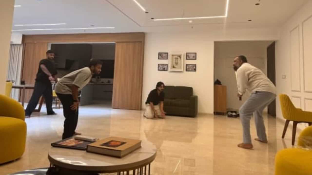 Sanju Samson: ബാറ്റർ ശ്യാം പുഷ്കരൻ, ഫീൽഡിൽ ബേസിൽ ജോസഫ്; രാജസ്ഥാൻ ക്യാമ്പിൽ നിന്നെത്തിയ സഞ്ജുവിൻ്റെ ഇൻഡോർ ക്രിക്കറ്റ്