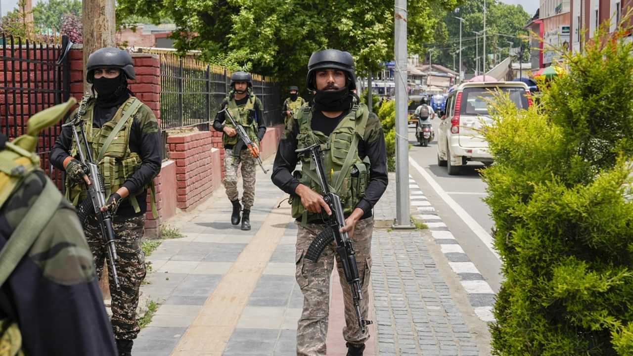 Encounter in Shopian: ജമ്മു കശ്മീരില്‍ ഭീകരരും സൈന്യവും തമ്മിൽ ഏറ്റുമുട്ടല്‍