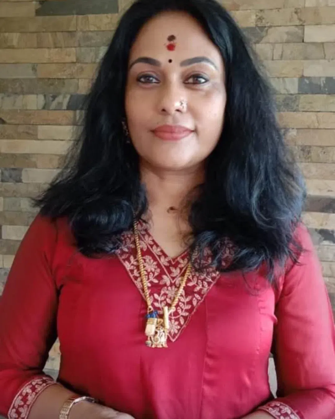 ഒരു കൈ കൊണ്ട് കൊടുക്കുന്നത് മറുകൈ അറിയരുത് എന്ന പ്രമാണത്തിലായിരുന്നു പൊയ്ക്കൊണ്ടിരുന്നത്. അതല്ലാതെ ഒരു സുപ്രഭാതത്തില് പൊട്ടിമുളച്ച് സോഷ്യല് വര്ക്കറായതല്ല.