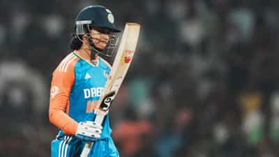 Smriti Mandhana: ഏകദിനത്തിൽ 11ആം സെഞ്ചുറി; ക്രിക്കറ്റ് ചരിത്രത്തിൽ റെക്കോർഡിട്ട് സ്മൃതി മന്ദന