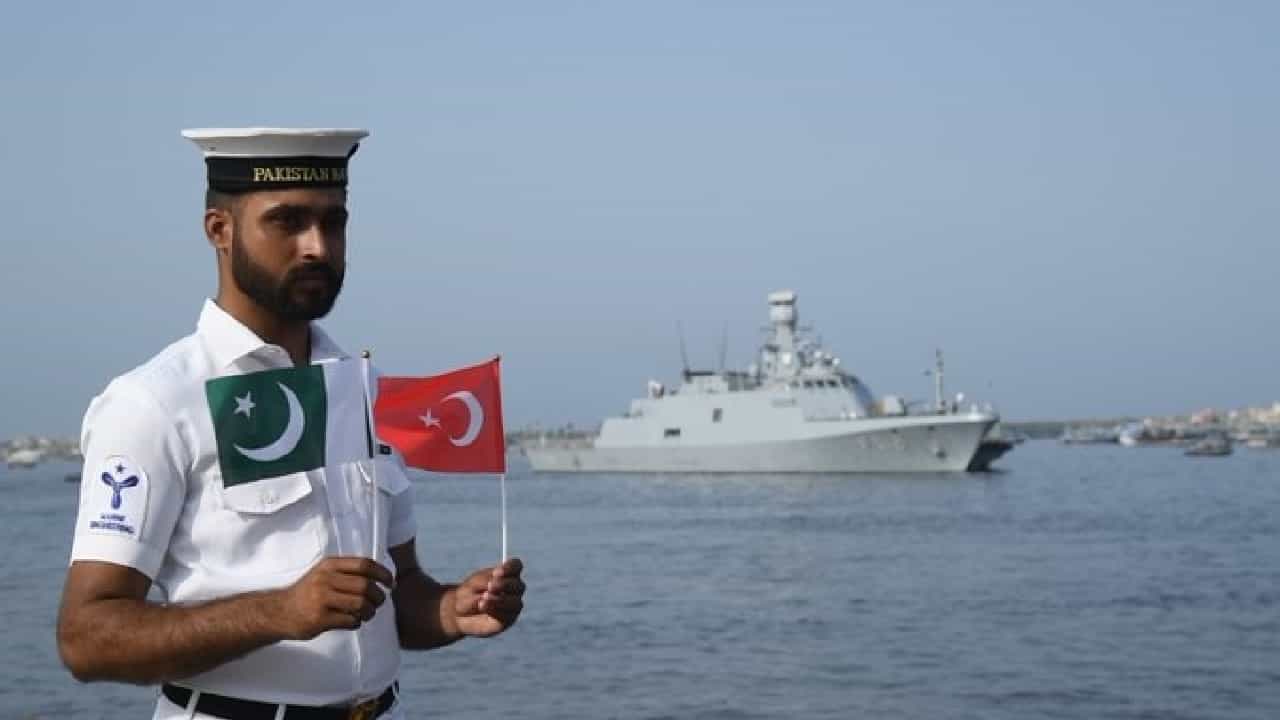 Turkey Warship: പാകിസ്ഥാനിലേക്ക് യുദ്ധക്കപ്പല്‍ അയച്ച് തുര്‍ക്കി; കപ്പല്‍ കറാച്ചിയില്‍