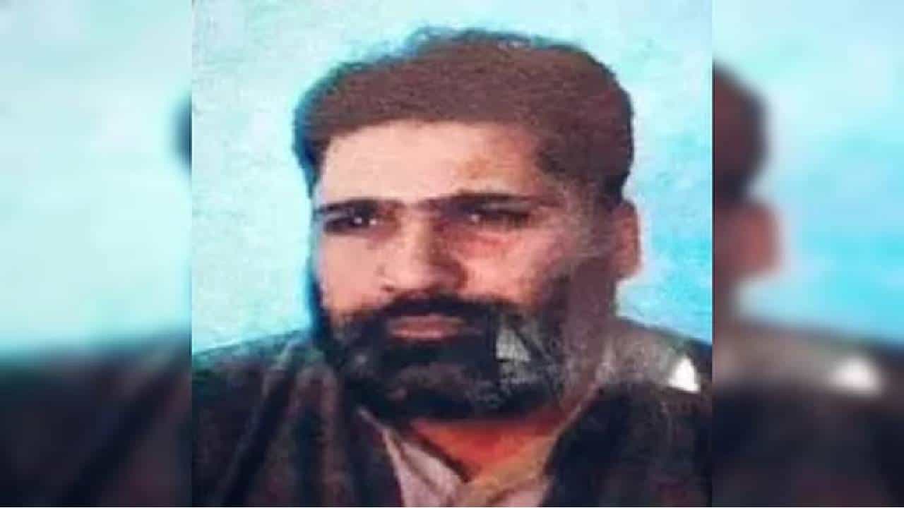 Sheikh Sajjad Gul: പഹൽഗാം ഭീകരാക്രമണത്തിലെ സൂത്രധാരൻ കേരളത്തിലും പഠിച്ചു; എൻ ഐ എ 10 ലക്ഷം വിലയിട്ടു; ആരാണ് ഷെയ്ഖ് സജ്ജാദ് ഗുൽ?