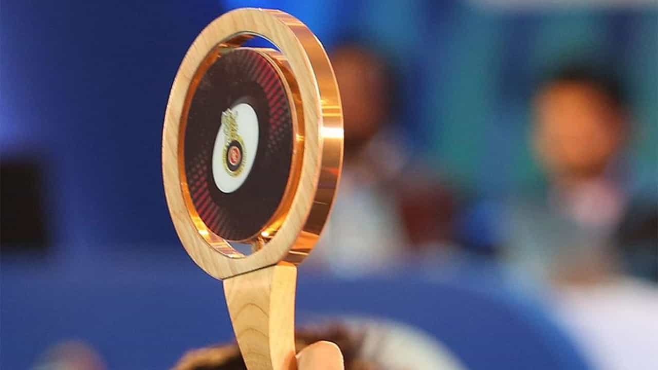 IPL 2025: മടങ്ങിവരാത്ത താരങ്ങൾക്ക് താത്കാലികമായി പകരക്കാരെയെടുക്കാം; ഇത്തവണത്തേക്ക് മാത്രം നിയമം മാറ്റി ബിസിസിഐ IPL 2025: മടങ്ങിവരാത്ത താരങ്ങൾക്ക് താത്കാലികമായി പകരക്കാരെയെടുക്കാം; ഇത്തവണത്തേക്ക് മാത്രം നിയമം മാറ്റി ബിസിസിഐ