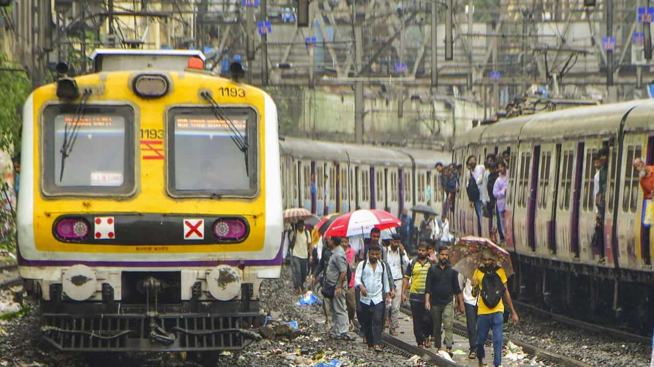 RRB NTPC Exam 2025: ആര്‍ആര്‍ബി എന്‍ടിപിസി പരീക്ഷാതീയതിയില്‍ മാറ്റം; മോക്ക് ടെസ്റ്റ് നടത്താന്‍ അവസരം