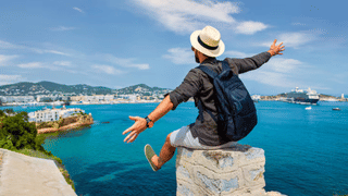 Monsoon Places: മഴയിൽ സൗന്ദര്യം തൂകുന്ന അത്ഭുതയിടങ്ങൾ; അറിയാം ഇന്ത്യയിലെ ഈ സ്ഥലങ്ങളെക്കുറിച്ച്