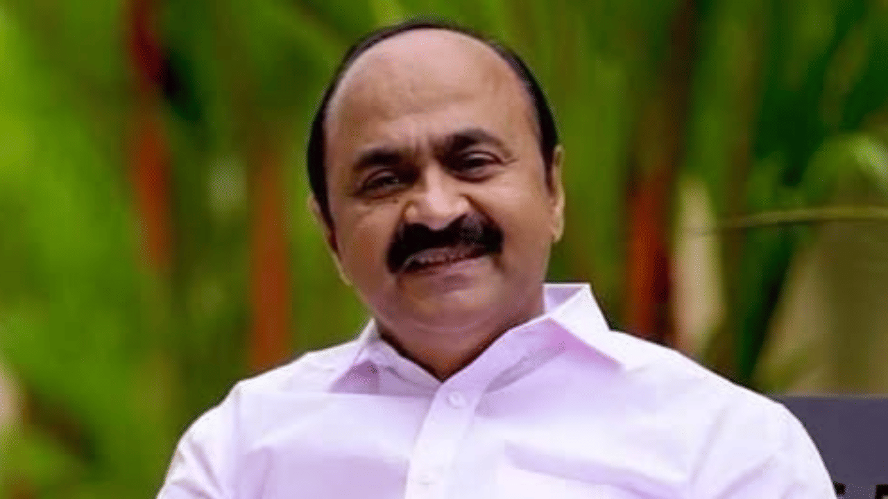 V D Satheesan: 50ലേറെ സ്ഥലങ്ങളില് വിള്ളലുണ്ട്, അവിടെയൊക്കെ പോയി റിയാസ് റീല്സ് എടുക്കട്ടെ; പരിഹസിച്ച് വി.ഡി. സതീശന് V D Satheesan: 50ലേറെ സ്ഥലങ്ങളില് വിള്ളലുണ്ട്, അവിടെയൊക്കെ പോയി റിയാസ് റീല്സ് എടുക്കട്ടെ; പരിഹസിച്ച് വി.ഡി. സതീശന്