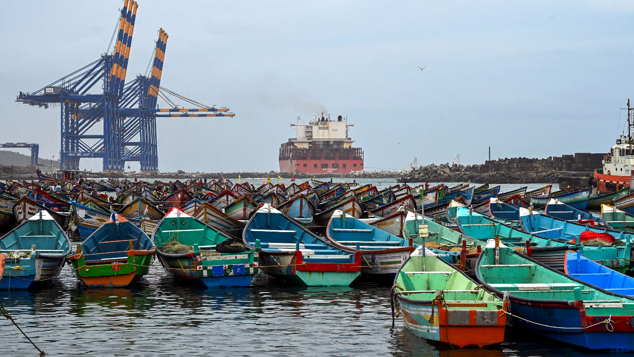 Vizhinjam Port (1)