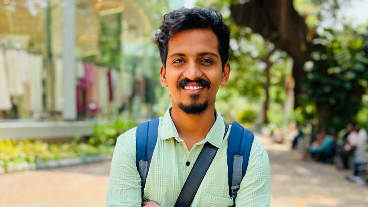 Vlogger Rohit Case : ശാരീരകമായി ഉപദ്രവിച്ചു; വ്ളോഗർ രോഹത്തിനെതിരെ സഹോദരിയുടെ പരാതി, പോലീസ് കേസെടുത്തു Vlogger Rohit Case : ശാരീരകമായി ഉപദ്രവിച്ചു; വ്ളോഗർ രോഹത്തിനെതിരെ സഹോദരിയുടെ പരാതി, പോലീസ് കേസെടുത്തു