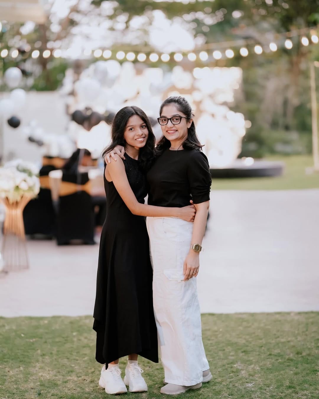 സിബിൻേയും ആര്യയുടേയും രണ്ടാം വിവാഹം കൂടിയാണ്. സിബിന് റയാൻ എന്ന മകനും ആര്യയ്ക്ക് ഖുഷി എന്ന മകളുമുണ്ട്. വിവാഹ നിശ്ചയ വാർത്ത പുറത്ത് വന്നതിനു പിന്നാലെ  മകൾ ഈ ബന്ധത്തിൽ സന്തുഷ്ടയാണോ എന്നാണ് ഒരു ആരാധകൻ ചോദിക്കുന്നത്.